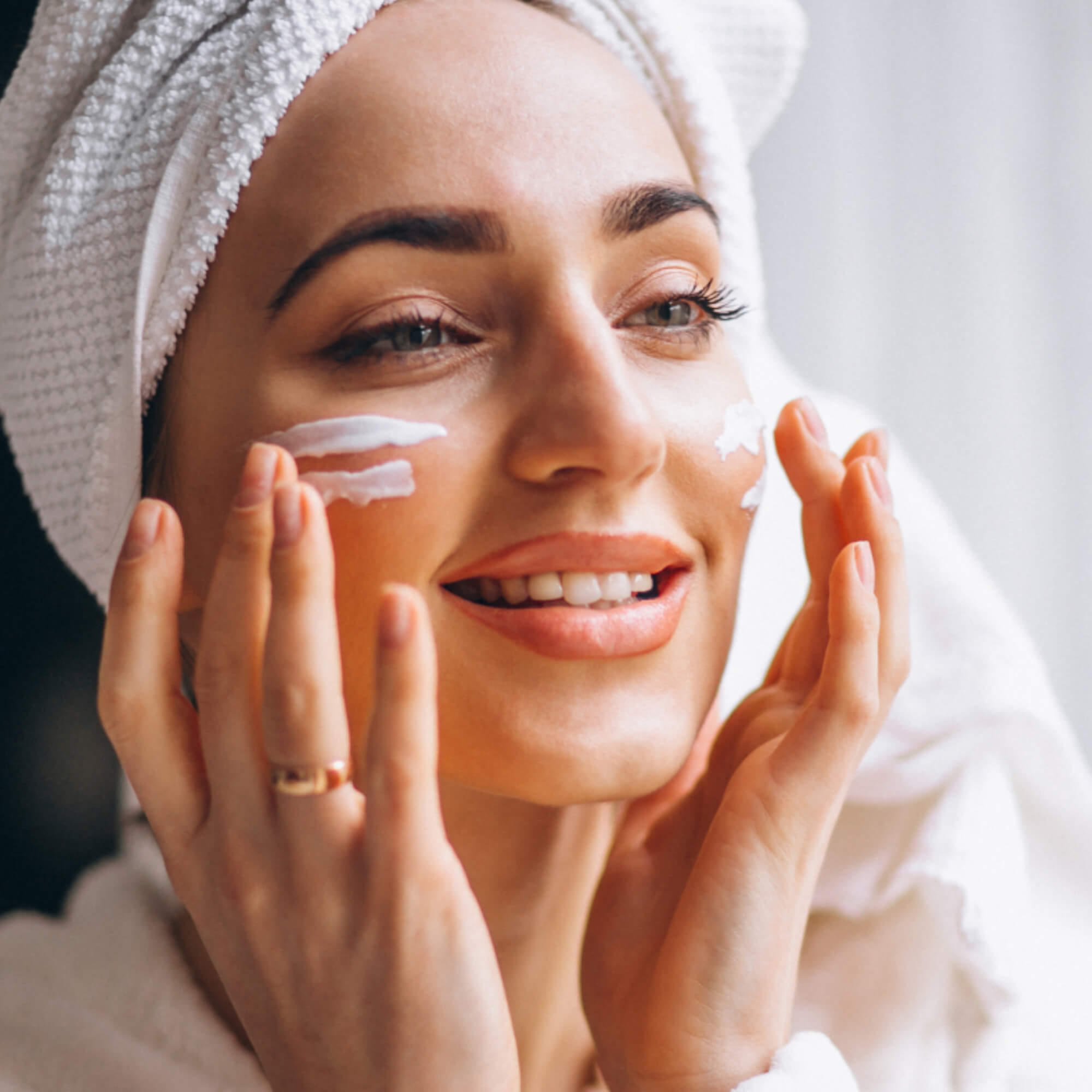 The Benefits of Organic Ingredients in Skincare: Why Kamiva Organics Stands Out